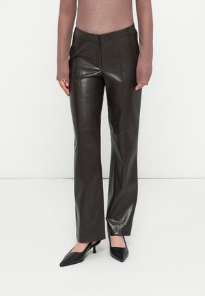VMVIPS STRAIGHT PANT - Püksid - chocolate torte