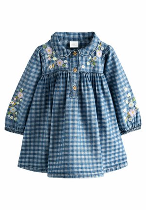 Rochie albastră cu carouri, cu mâneci lungi, guler, închidere cu nasturi și broderie florală pe umeri. Material din bumbac cu o textură moale.