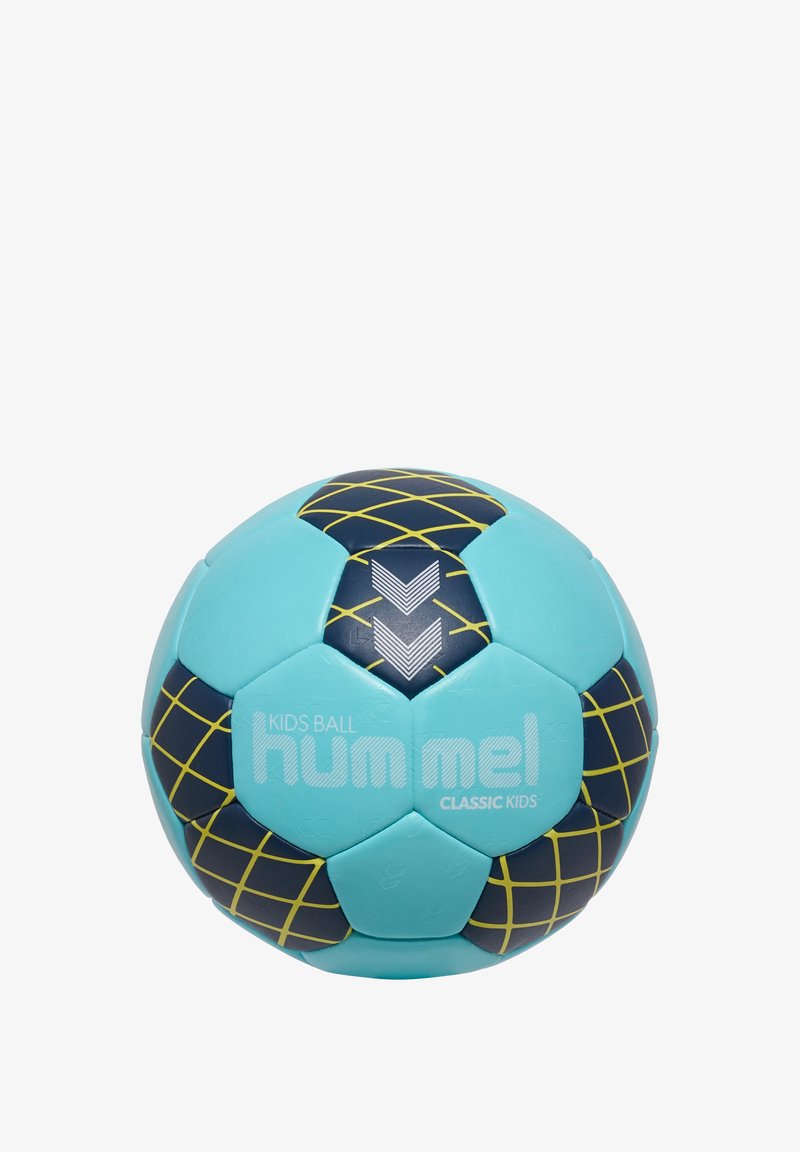 Turkusowa i granatowa piłka nożna z heksagonalnym wzorem, żółtymi akcentami w siatkę oraz napisem "Hummel Classic Kids". Teksturowana powierzchnia.