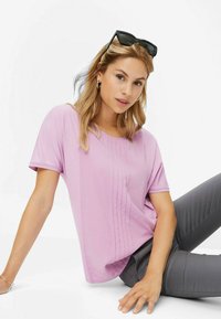 BRAX STYLE CAELEN - Basic T-shirt - rasberry