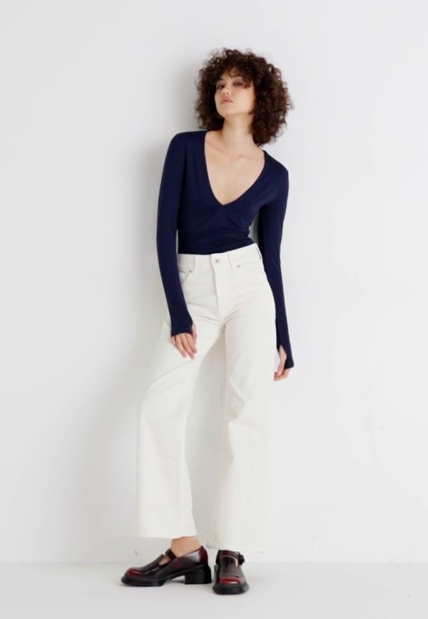 SOFT TOUCH V NECK TOP - Long sleeved top3