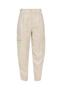 Pantalon cargo beige taille haute avec jambes fuselées, bouton et fermeture éclair à l'avant, passants pour ceinture et poches à rabats sur les deux cuisses.