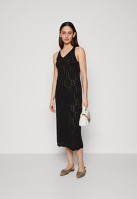 ONLY Tall Robe pull - black