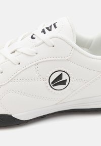 JAKO J-ST SIGNATURE UNISEX - Scarpe da calcio per terreni sintetici - white/jet black