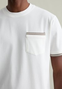 PIOMBO STRIPED DETAILS AND POCKET - T-shirt basic - optical white