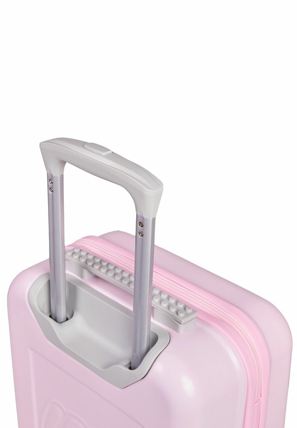Cabin Case Play Date – Trolley