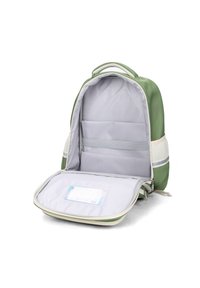 Zaino verde con un esterno liscio, interno grigio, spallacci imbottiti regolabili e numerosi scomparti per l'organizzazione.