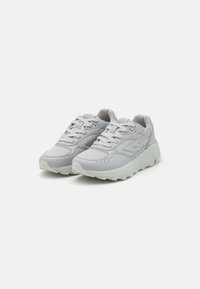 Light gray athletic shoes with mesh and leather upper, padded collar, flat laces, and textured rubber sole for traction.