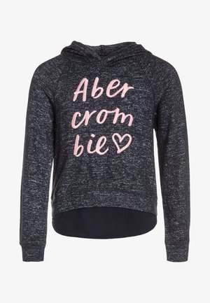 Mørkeblå hættetrøje med blød tekstur, med pink broderet tekst "Abercrombie" og et hjerte-motiv. Indeholder en frontlomme og snøre i hætten.