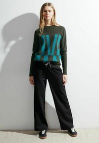 Cecil MIT WORDING - Strickpullover - grün