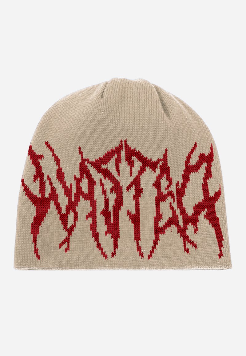 Gorro beige de punto con un diseño gráfico rojo. El patrón de texto se asemeja a letras dentadas, con un ajuste ceñido y una textura suave.