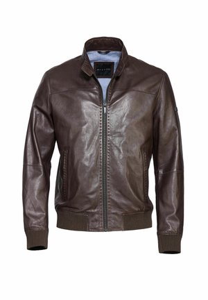 Giacca in pelle marrone scuro con cerniera frontale, colletto alla coreana, polsini e orlo a coste, e due tasche laterali su sfondo bianco.