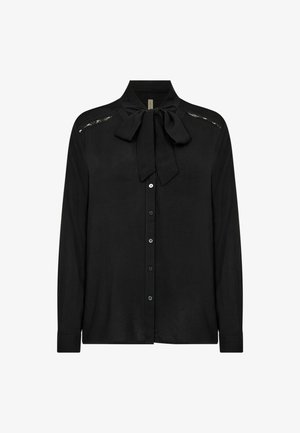 Sort langærmet bluse med en sløjfe ved halsen, frontlukning med knapper og blonder detaljer på skuldrene, lavet af et glat stof.