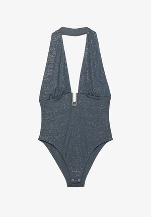 Einteiliger Badeanzug aus dunkelgrauem Stoff mit funkelndem Glanz, ausgestattet mit einem tiefen Ausschnitt, Halterneck-Trägern und Druckknopfverschluss am Unterteil.