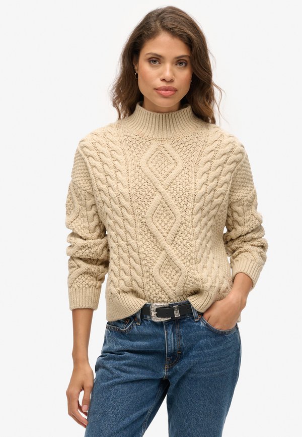ARAN CABLE - Strickpullover - ecru