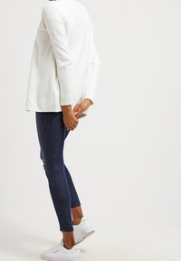 ONLY Chaqueta de punto - off-white