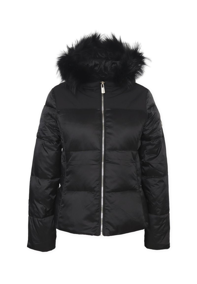 Giacca a vento nera con zip frontale, polsini elastici, collo alto e cappuccio in pelliccia sintetica rimovibile. Tessuto liscio e lucido con sezioni trapuntate.