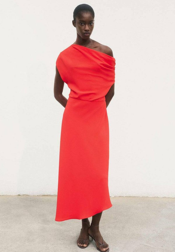 ASYMETRYCZNA MIDI - Day dress - czerwony