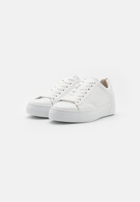 Gabor Comfort Tenisky - white