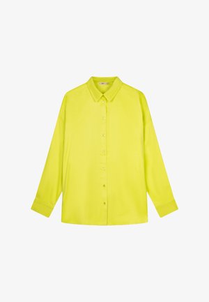 Lange mouw blouse met knopen in felgeel met kraag en manchetten, plat uitgelegd op een witte achtergrond.