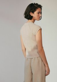 Next CREW NECK SHORT SLEEVE RAGLAN REGULAR FIT - Jednoduché tričko - neutral wash