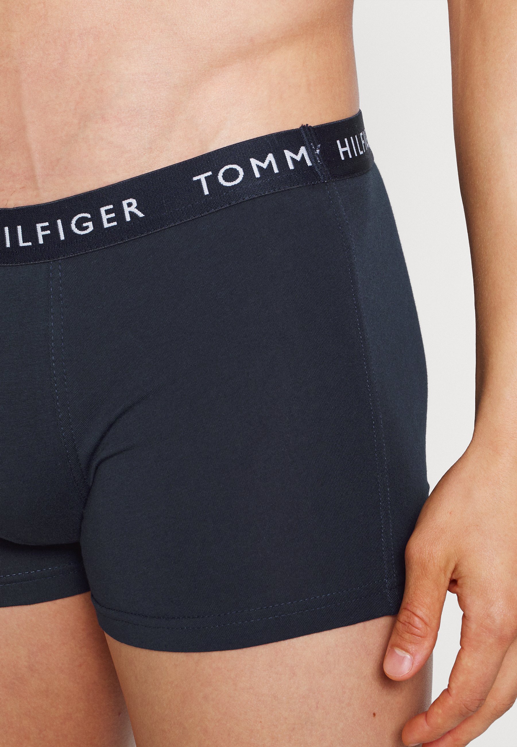 Tommy Hilfiger TRUNK 3 PACK - Onderbroeken - desert sky/white/primary  red/Zwart - Zalando.nl