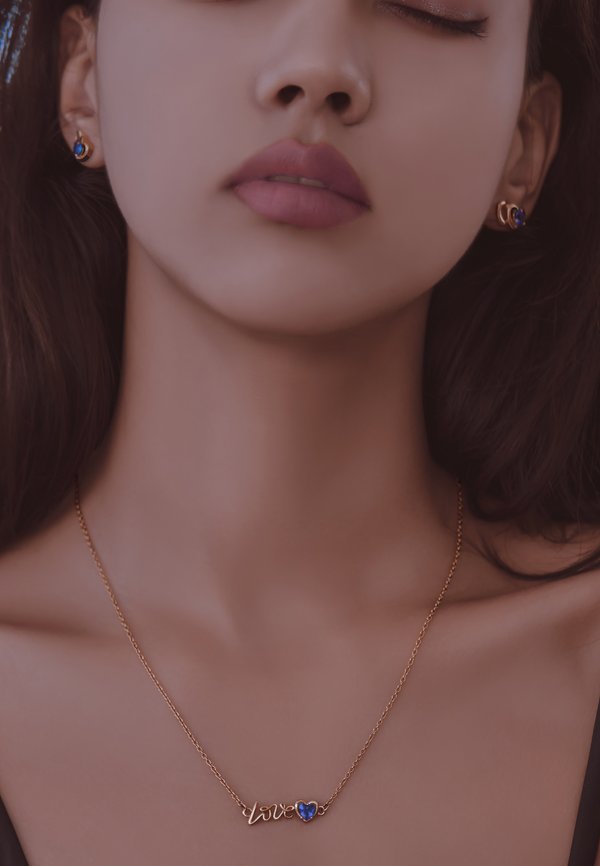 LOVE HEART NECKLACE - Halskette