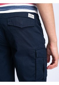 Petrol Industries SANDWHISPER - Pantalones cargo - navy blue