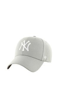 Graue Baseballkappe mit erhabenem weißen gesticktem New York-Logo und "47" an der Seite, mit einem klassischen gebogenen Schirmdesign.
