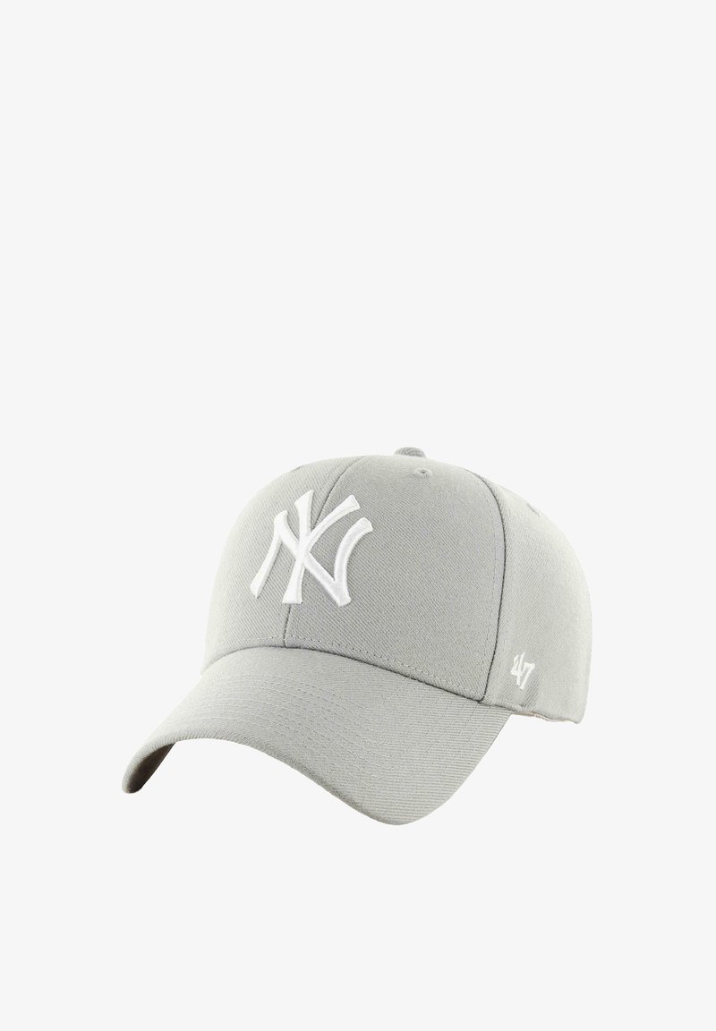Gray baseball cap featuring a raised white embroidered New York logo and "47" on the side, with a classic curved brim design.