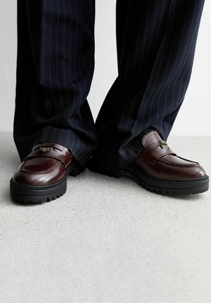 New Look PENNY LOAFERS - Chaussons - burgundy