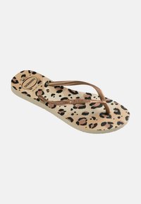 Infradito con stampa leopardata, caratterizzati da un motivo rosa e nero, suola in gomma e cinturini testurizzati marroni. Logo del brand sul plantare.