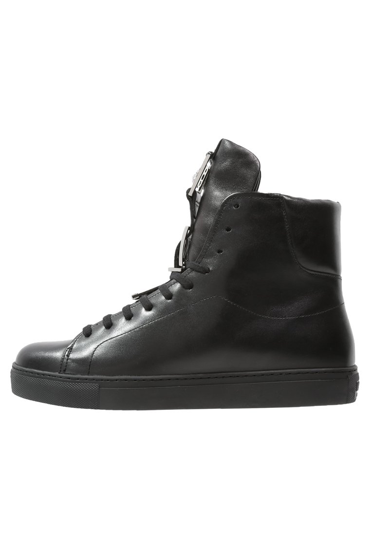 versus versace sneakers