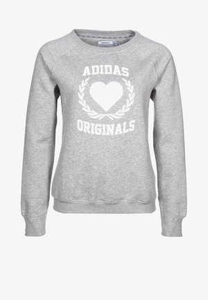 Grijze Adidas Originals trui met een witte hart- en lauwerkransgrafiek in het midden op de voorkant, ronde hals en lange mouwen.