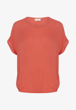 Blouse corail à manches courtes en tissu léger. Dispose d'un col rond et d'un ourlet élastique avec une coupe ample, offrant une silhouette drapée.