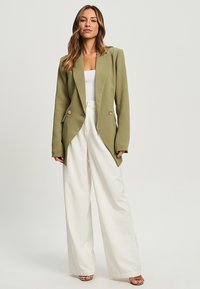 TUSSAH VEIRA - Suknjič - sage green