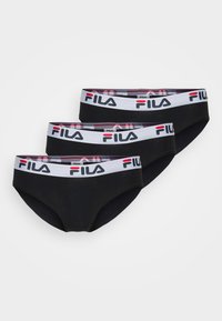 Ensemble de trois sous-vêtements noirs en forme de slip avec une ceinture élastique blanche à logo Fila, accentuée de rouge et de bleu. Tissu doux et extensible, design sans couture.