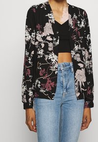 Vero Moda Bomberjacka - black