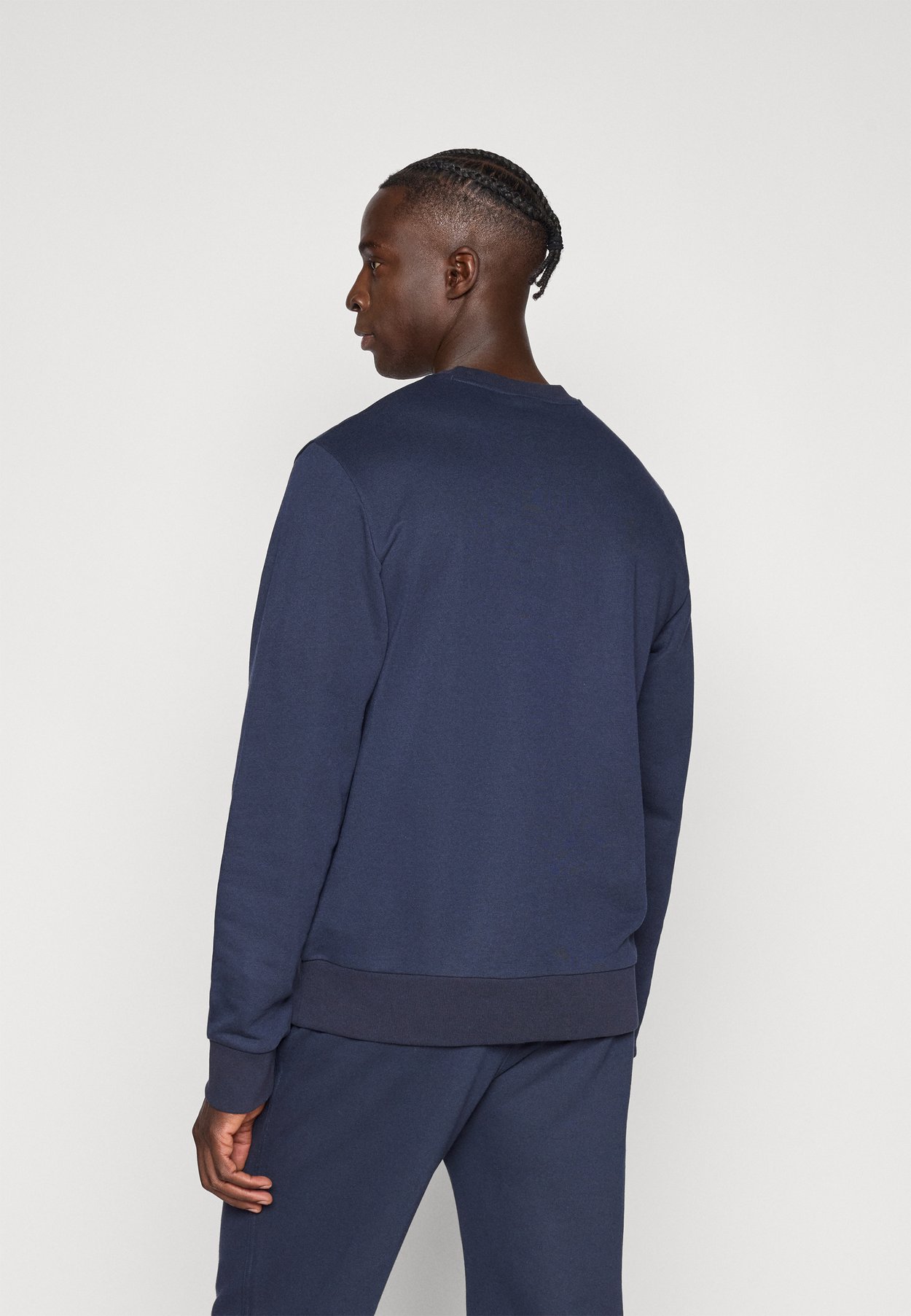 GRAPHIC CREWNECK SWEATSHIRT