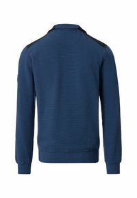 Marineblauwe pullover met een gestructureerde afwerking, ribgebreide boorden en kraag; voorzien van zwarte schouderaccenten voor extra detail.