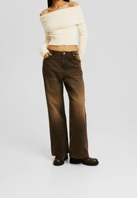 Bershka Strickpullover - sand