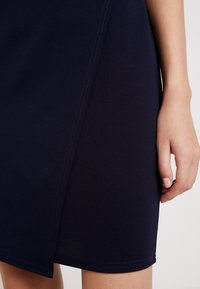 Dorothy Perkins Pouzdrové šaty - dark blue