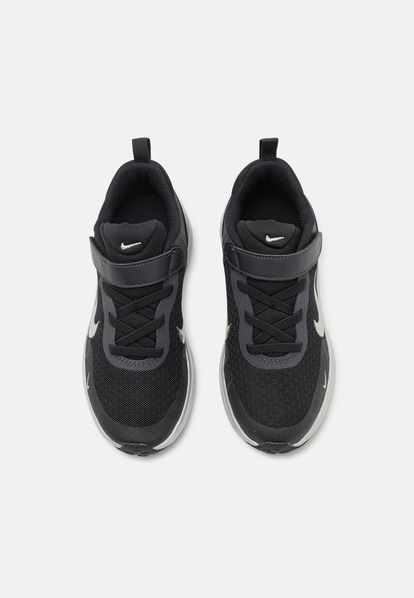 REVOLUTION 7 UNISEX – Laufschuh Straße