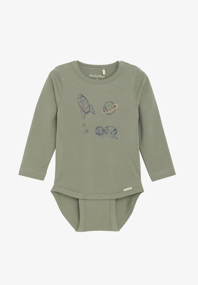 Långärmad, ljusgrön bodysuit i mjuk bomull. Har raket-, planet- och sköldpaddsdesign i blåa och pastellfärger. Tryckknappar i botten.