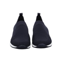 Paar schwarze Slip-On-Sneaker mit gestricktem Obermaterial und weißen Sohlen, von vorne auf weißem Hintergrund gezeigt.