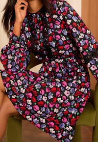 Love & Roses Freizeitkleid - black