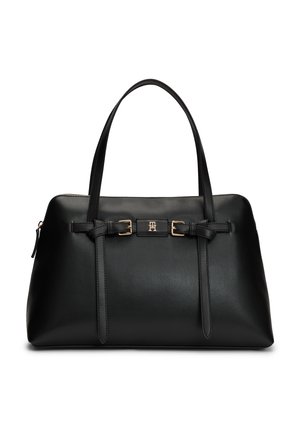 Sac à main rectangulaire en cuir noir avec doubles bretelles, sangles à boucle à l’avant et un petit logo doré au centre.