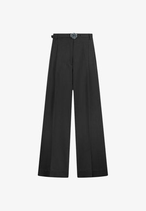 Zwarte wijde broek met een getailleerd ontwerp, plooien, een platte tailleband en een sierlijke gesp aan de voorkant.
