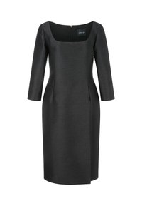 Schwarzes, figurbetontes Kleid mit Dreiviertelärmeln, quadratischem Ausschnitt und seitlichem Schlitzdetail, aus einem glatten, leicht strukturierten Stoff.