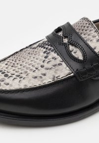 AllSaints HARMON - Scarpe senza lacci - black